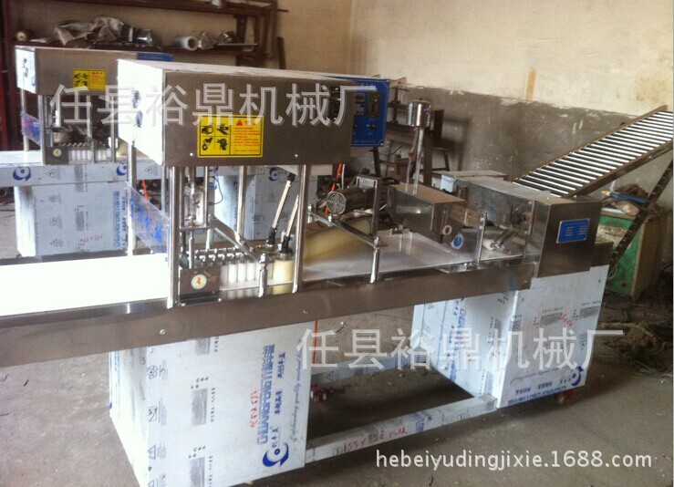 饅頭機(jī) 圓饅頭機(jī) 數(shù)控刀切饅頭機(jī)整形機(jī) 數(shù)控花卷機(jī)商用五一特惠