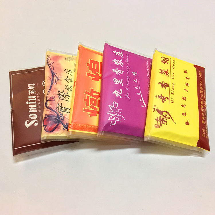 廠家批發(fā)飯店荷包紙巾酒店錢(qián)夾式餐巾紙創(chuàng)意面巾紙純木漿紙可定做